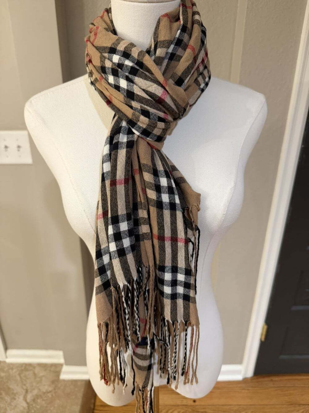 Burberry London Nova Check Plaid Lightweight Oversized Scarf Wrap 23x66 Fringe - Picture 2 of 12